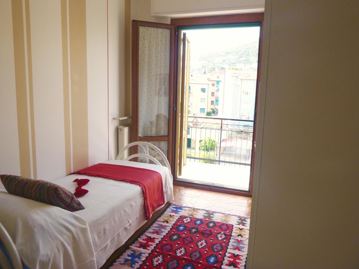 I Love Pietra Ligure Extérieur photo