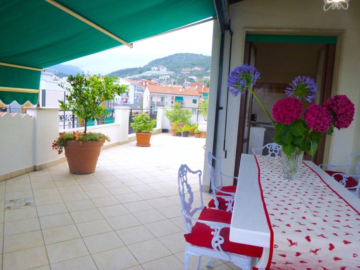 I Love Pietra Ligure Extérieur photo