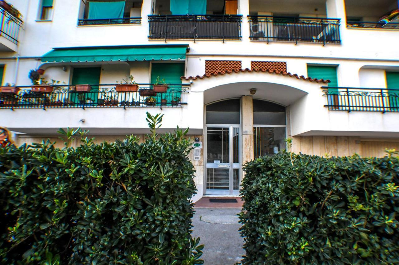 I Love Pietra Ligure Extérieur photo