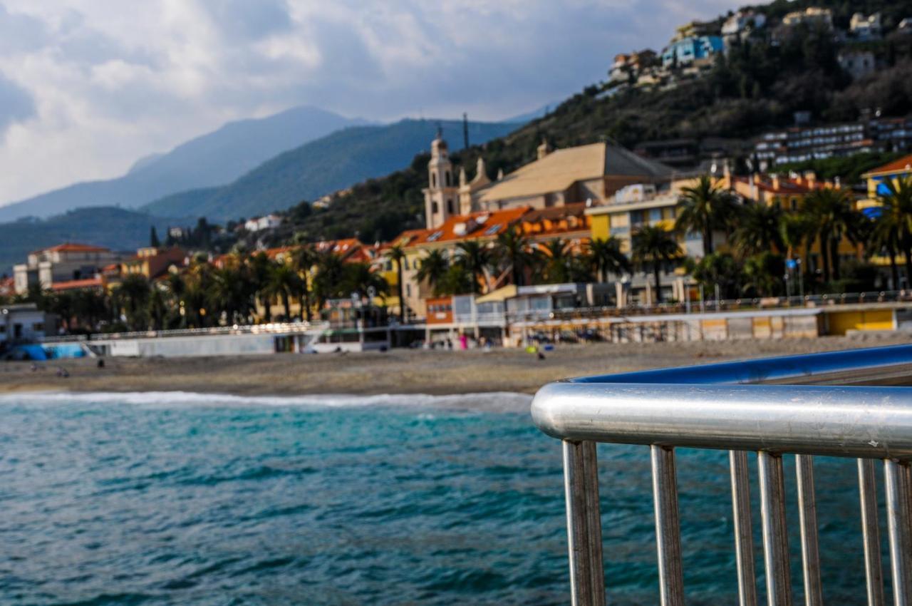 I Love Pietra Ligure Extérieur photo